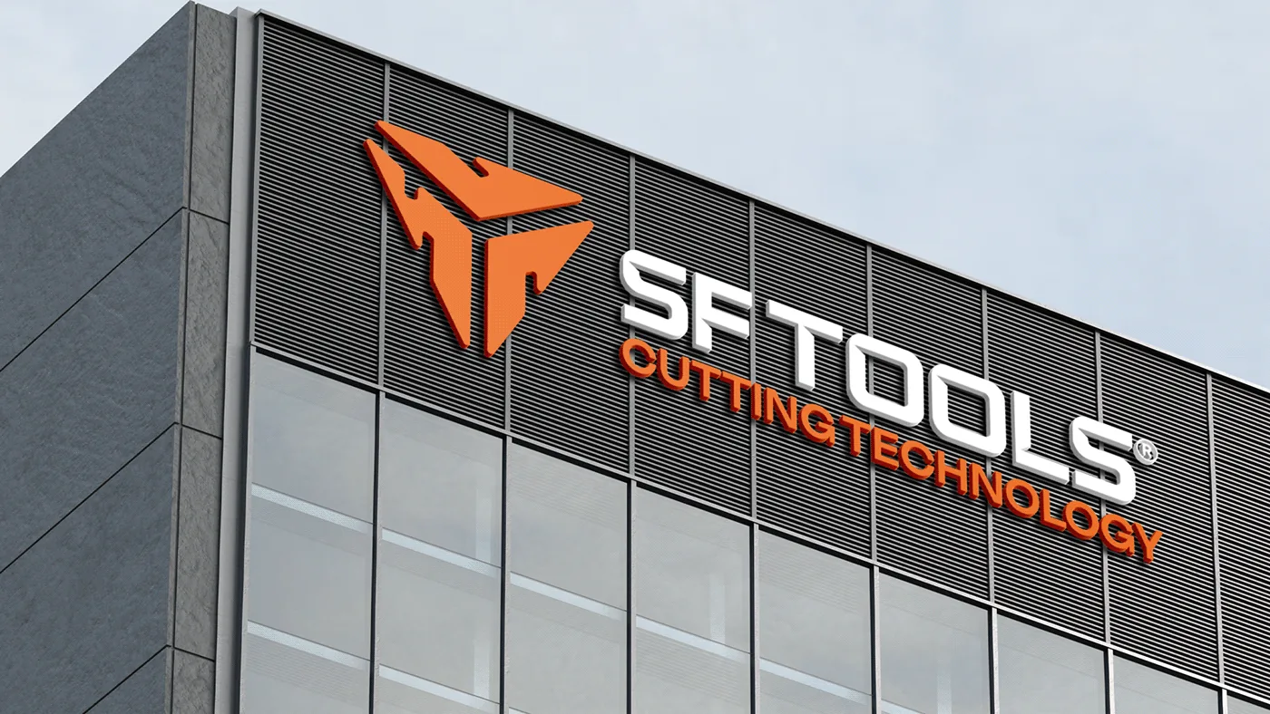 Cartel de SF TOOLS en un edificio